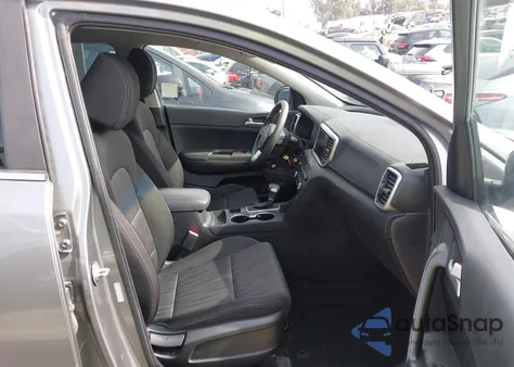 2021 Kia Sportage Lx z USA, uszkodzony, nr VIN KNDPM3AC4M7882610